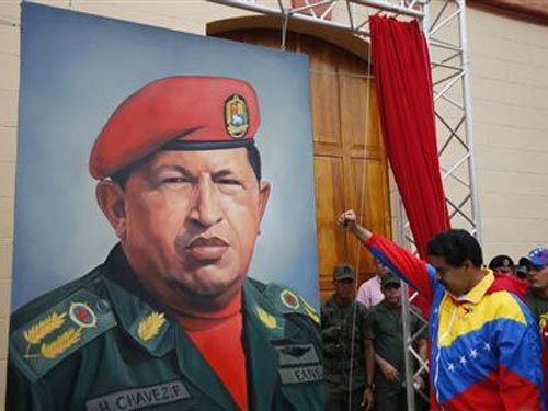 Tiêu điểm - Tổng thống Hugo Chavez 'liệt nửa người'
